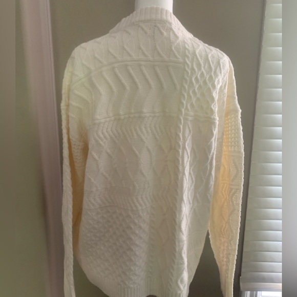 Large Women's Cream Cable Knit Sweater Super soft Preloved - Picture 3 of 3